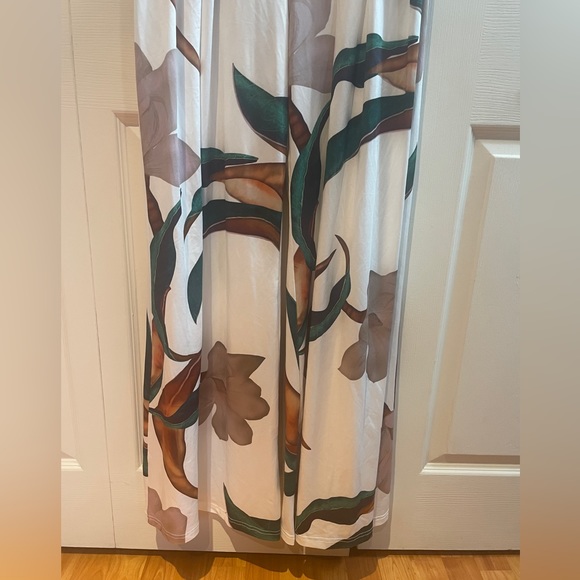 Chic Me White Floral Jumper Size Medium - Picture 3 of 15